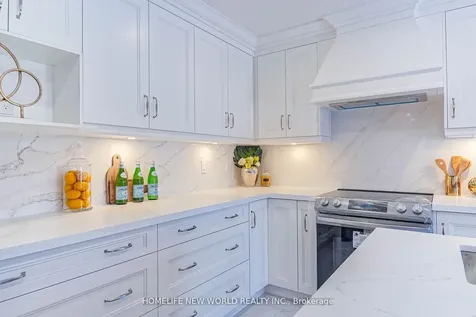 15 Marylebone Crescent Richmond Hill ON L4E 2L5