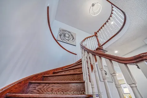 15 Marylebone Crescent Richmond Hill ON L4E 2L5