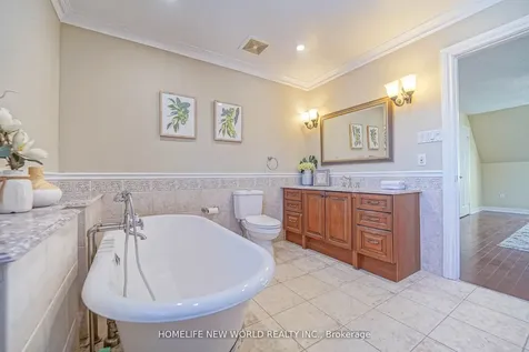 15 Marylebone Crescent Richmond Hill ON L4E 2L5