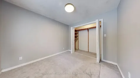 143 Luxury Avenue Bradford West Gwillimbury ON L3Z 1T5