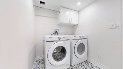 143 Luxury Avenue Bradford West Gwillimbury ON L3Z 1T5