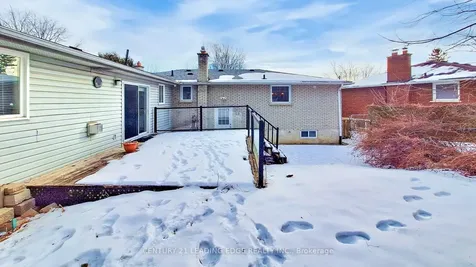 143 Luxury Avenue Bradford West Gwillimbury ON L3Z 1T5