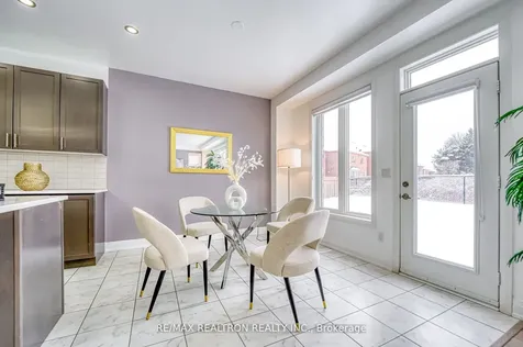 60 Charlotte Abby Drive East Gwillimbury ON L9N 1G5