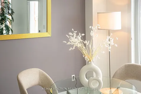 60 Charlotte Abby Drive East Gwillimbury ON L9N 1G5