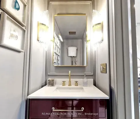 60 Charlotte Abby Drive East Gwillimbury ON L9N 1G5