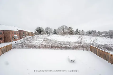 60 Charlotte Abby Drive East Gwillimbury ON L9N 1G5