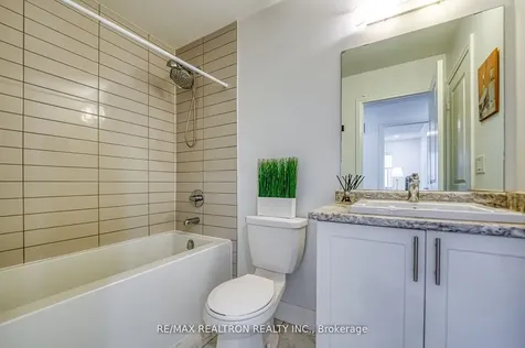 60 Charlotte Abby Drive East Gwillimbury ON L9N 1G5