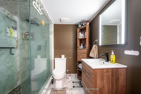 60 Charlotte Abby Drive East Gwillimbury ON L9N 1G5