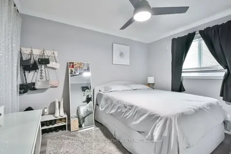 233 Colborne Street Bradford West Gwillimbury ON L3Z 2R8