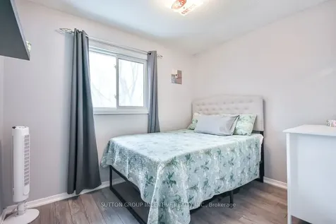 233 Colborne Street Bradford West Gwillimbury ON L3Z 2R8