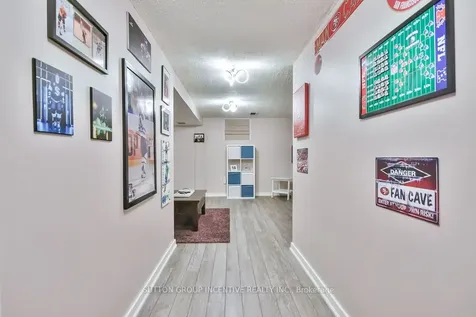 233 Colborne Street Bradford West Gwillimbury ON L3Z 2R8