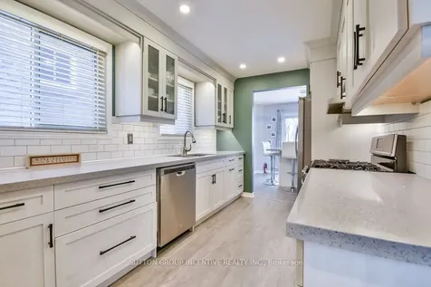 233 Colborne Street Bradford West Gwillimbury ON L3Z 2R8