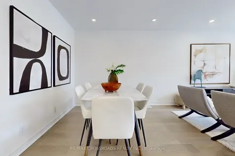 51 Bilbrough Street Aurora ON L4G 7W4