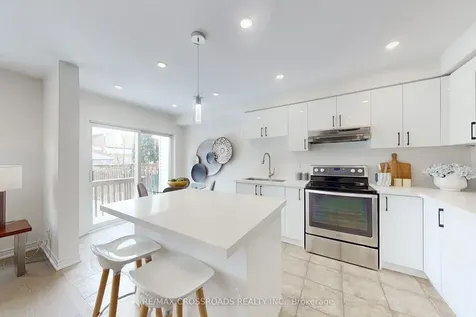 51 Bilbrough Street Aurora ON L4G 7W4