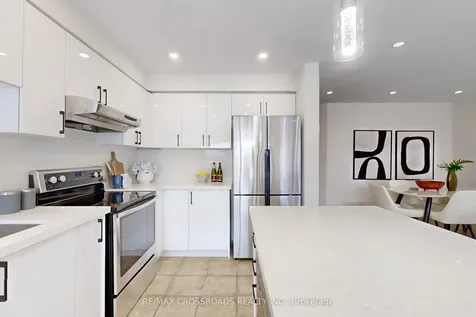 51 Bilbrough Street Aurora ON L4G 7W4