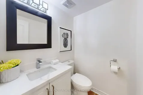 51 Bilbrough Street Aurora ON L4G 7W4