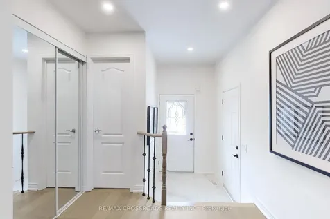 51 Bilbrough Street Aurora ON L4G 7W4