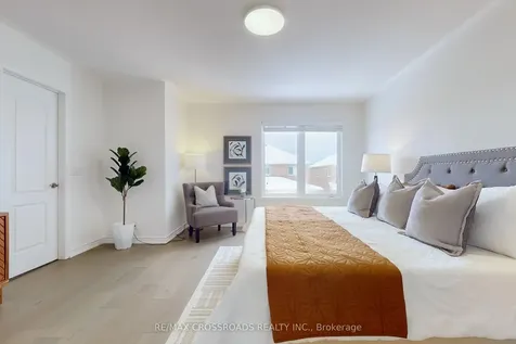 51 Bilbrough Street Aurora ON L4G 7W4