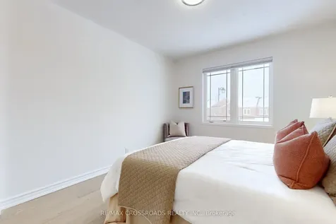 51 Bilbrough Street Aurora ON L4G 7W4