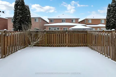 51 Bilbrough Street Aurora ON L4G 7W4