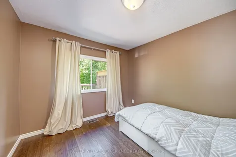 254 Parkway Avenue Georgina ON L4P 2V9