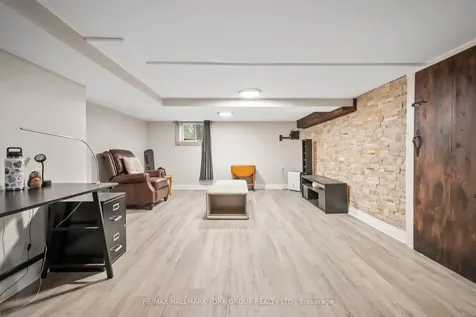 59 Laidlaw Street N Brock ON L0E 1E0