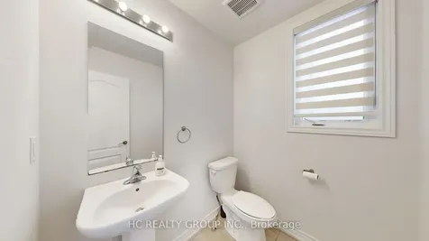 86 Robb Thompson Road East Gwillimbury ON L0G 1M0