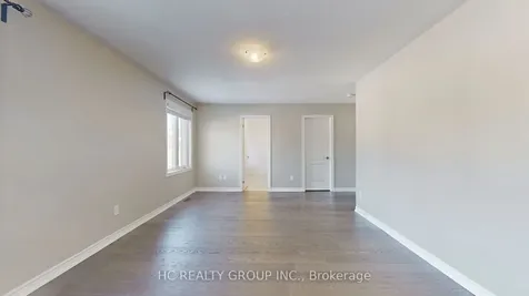 86 Robb Thompson Road East Gwillimbury ON L0G 1M0