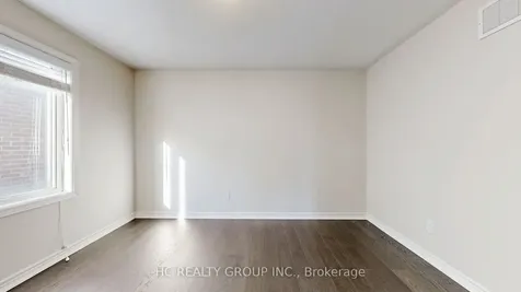 86 Robb Thompson Road East Gwillimbury ON L0G 1M0