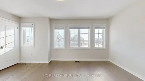 86 Robb Thompson Road East Gwillimbury ON L0G 1M0