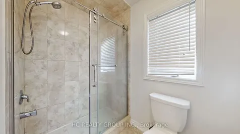 86 Robb Thompson Road East Gwillimbury ON L0G 1M0