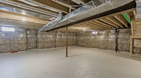 86 Robb Thompson Road East Gwillimbury ON L0G 1M0