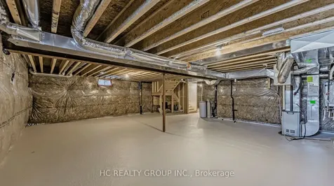 86 Robb Thompson Road East Gwillimbury ON L0G 1M0