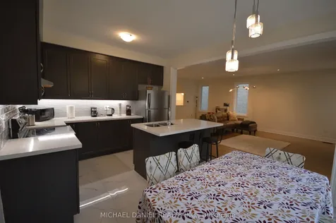 103 Carriage Shop Bend East Gwillimbury ON N1T 0G6