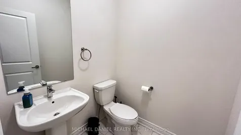 103 Carriage Shop Bend East Gwillimbury ON N1T 0G6