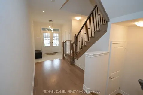 103 Carriage Shop Bend East Gwillimbury ON N1T 0G6