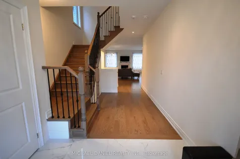 103 Carriage Shop Bend East Gwillimbury ON N1T 0G6