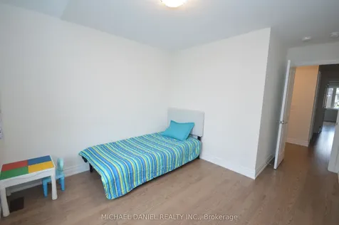 103 Carriage Shop Bend East Gwillimbury ON N1T 0G6