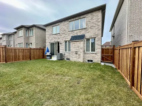 103 Carriage Shop Bend East Gwillimbury ON N1T 0G6