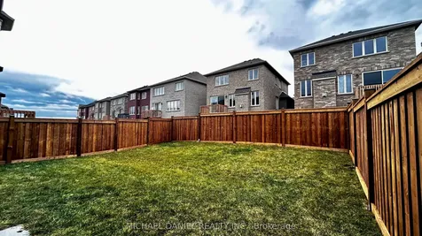 103 Carriage Shop Bend East Gwillimbury ON N1T 0G6