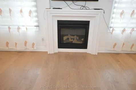 103 Carriage Shop Bend East Gwillimbury ON N1T 0G6