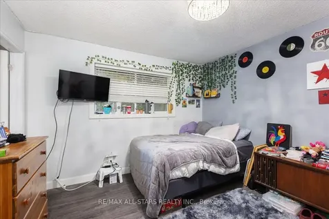 38 Minonen Road Georgina ON L0C 1L0