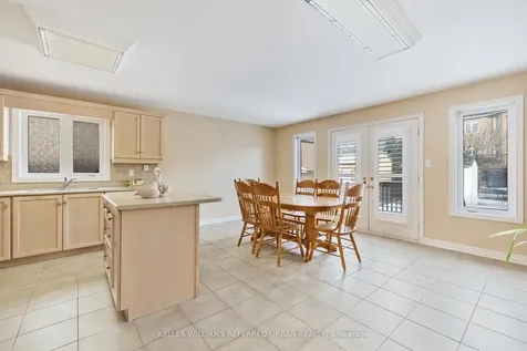 28 Saint Avenue Bradford West Gwillimbury ON L3Z 3H6