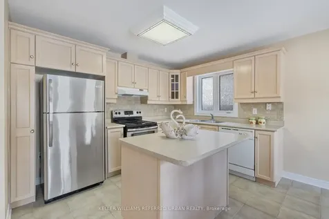 28 Saint Avenue Bradford West Gwillimbury ON L3Z 3H6