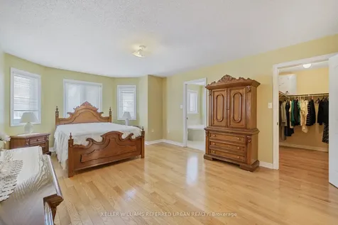 28 Saint Avenue Bradford West Gwillimbury ON L3Z 3H6