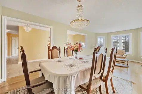 28 Saint Avenue Bradford West Gwillimbury ON L3Z 3H6