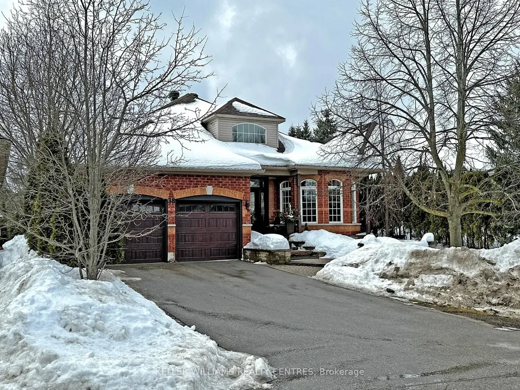 38 Benville Crescent Aurora ON L4G 7K3
