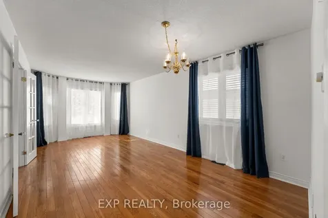 34 Hollis Crescent East Gwillimbury ON L9N 1E7