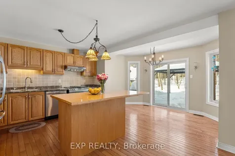 34 Hollis Crescent East Gwillimbury ON L9N 1E7