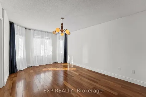 34 Hollis Crescent East Gwillimbury ON L9N 1E7